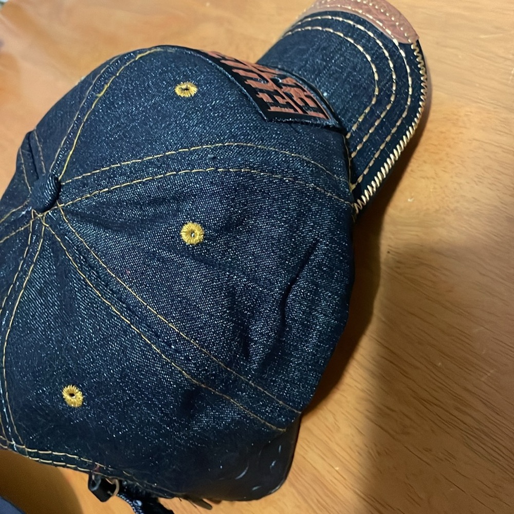 Hat - Picture 3 of 4